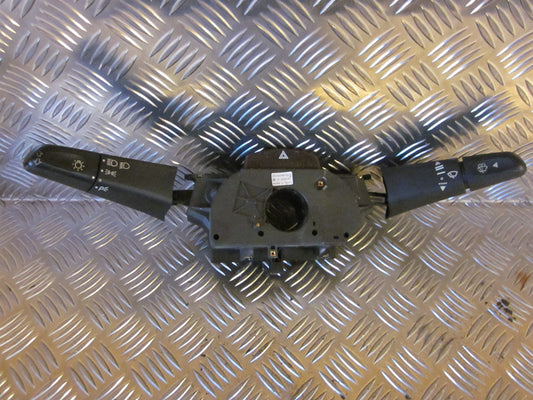 Mercedes VITO W638 Kontakt Combi Med OEM Nr. Ophugger Fra Mercedes Ophugger