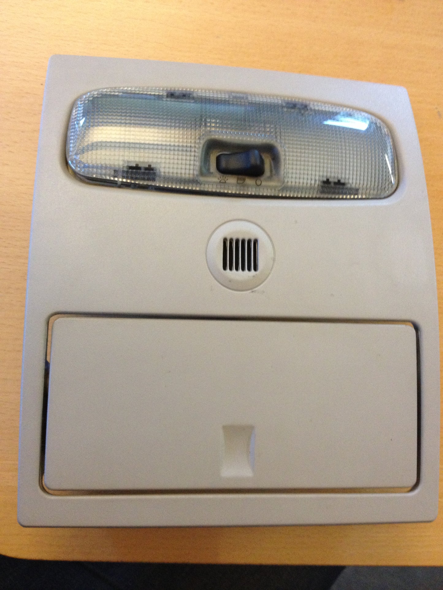 Ford Mondeo 3 Loftslys Med OEM Nr. Ophugger Fra Ford Ophugger