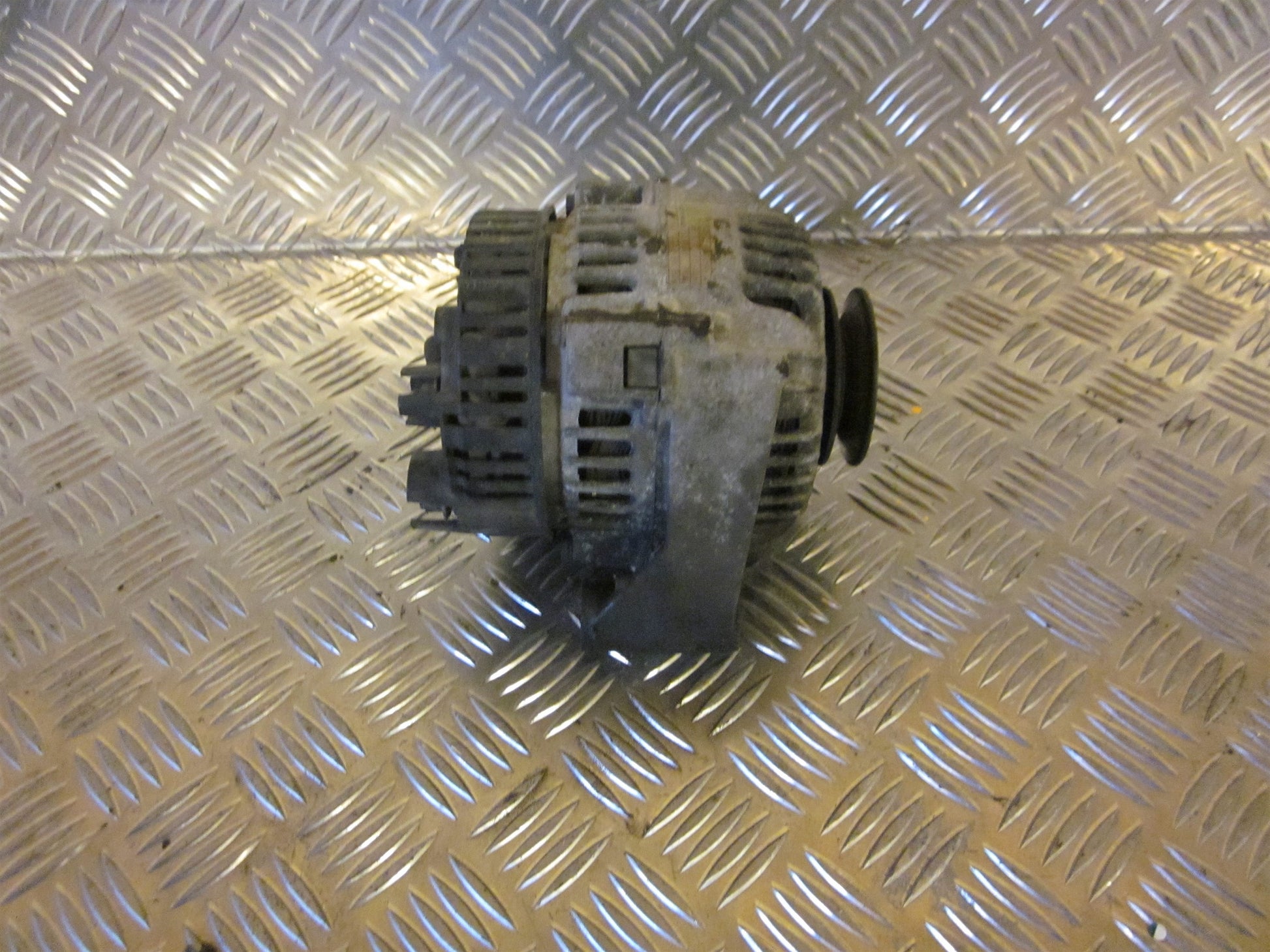 Peugeot 306 Generator Med OEM Nr. 2541898 Fra Peugeot Ophugger