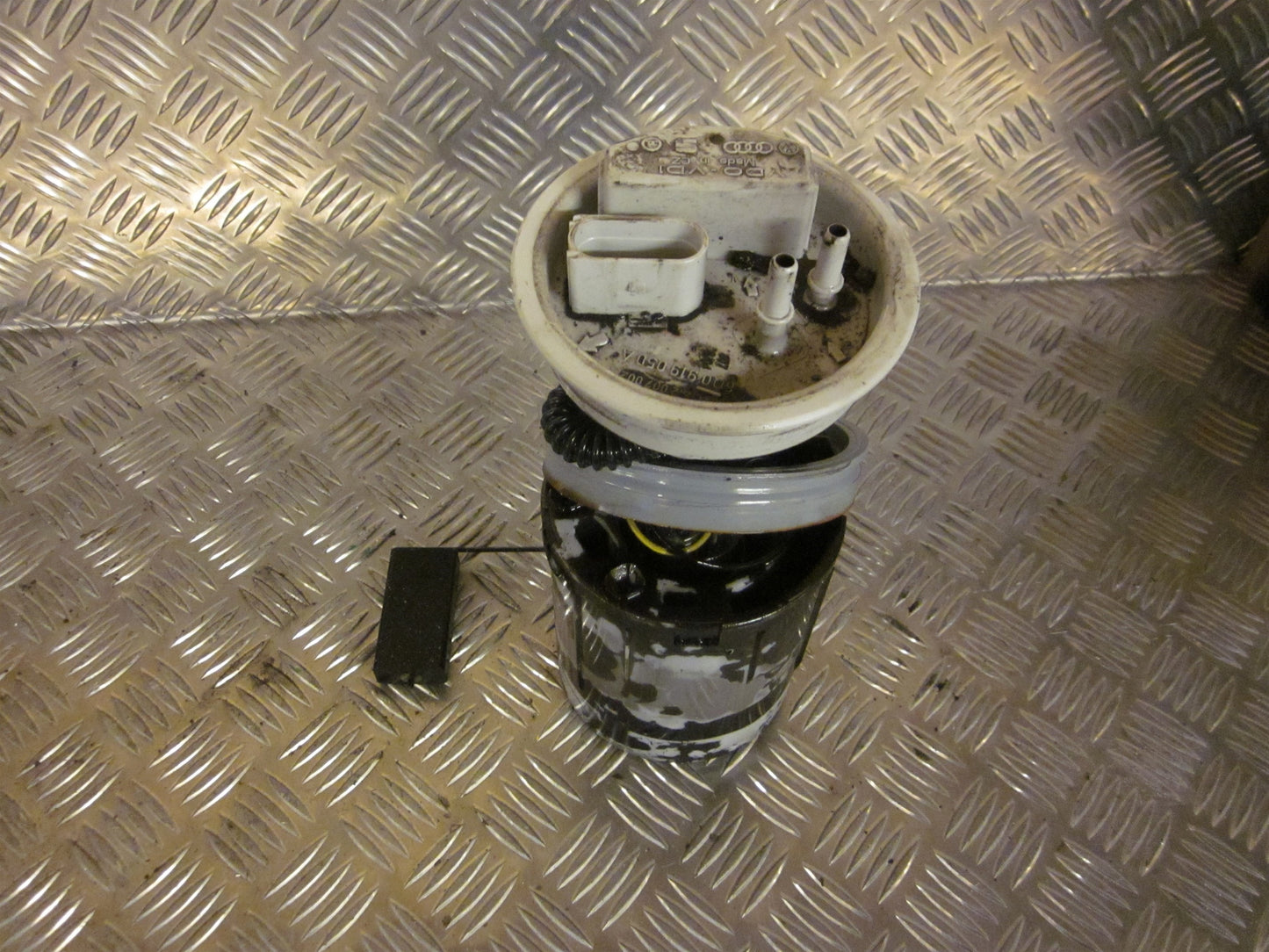 Skoda Fabia Benz/Brændstofpumpe El Med OEM Nr. 6Q0919050C Fra Skoda Ophugger