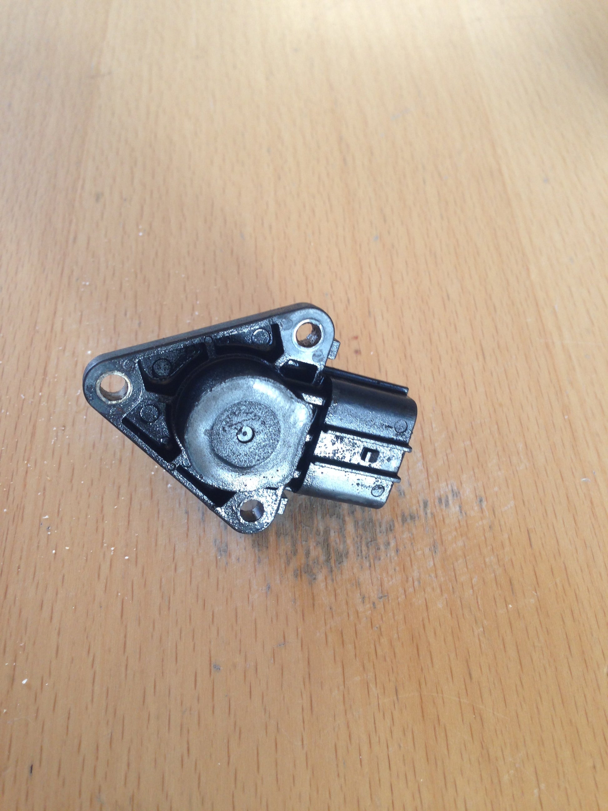 Mazda Premacy Egr Ventil Med OEM Nr. Ophugger Fra Mazda Ophugger