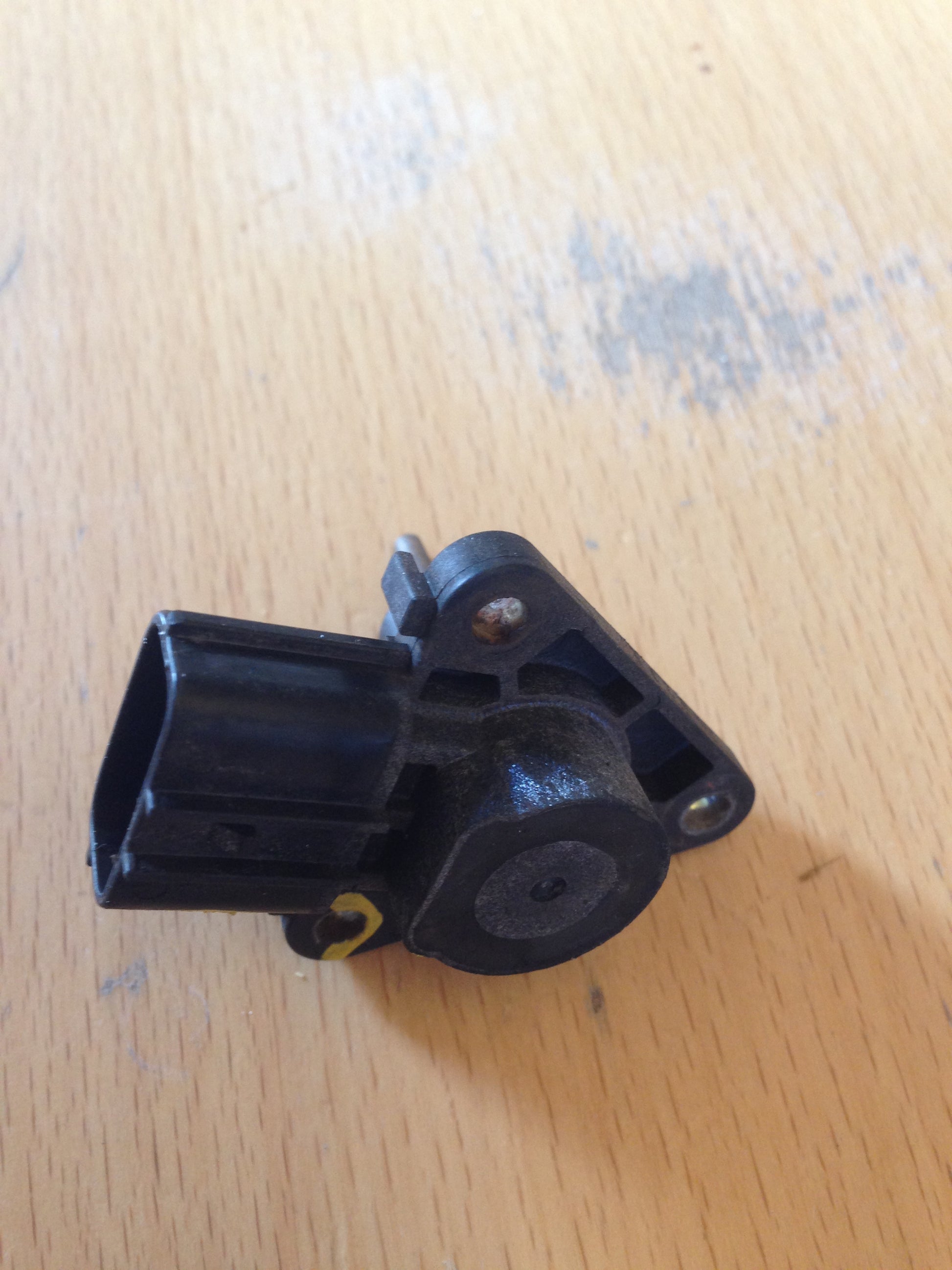 Mazda Premacy Egr Ventil Med OEM Nr. Ophugger Fra Mazda Ophugger