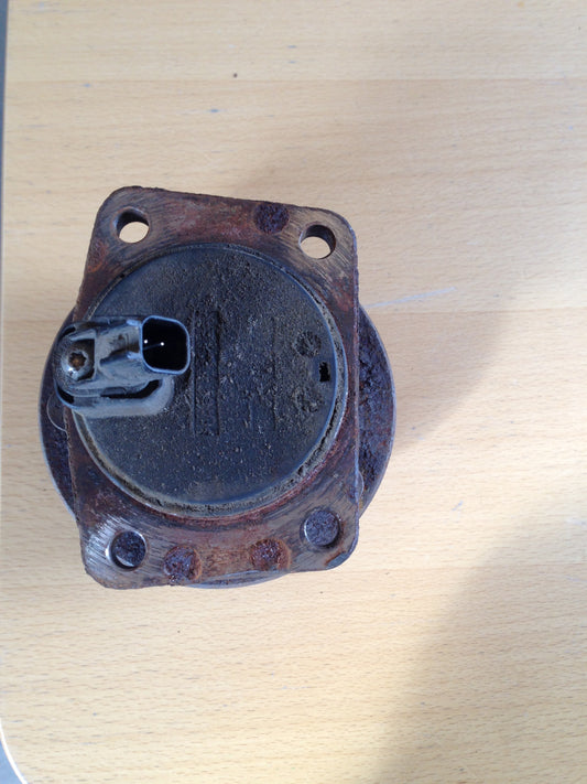 Ford Mondeo 3 Bagnav Med OEM Nr. Ophugger Fra Ford Ophugger