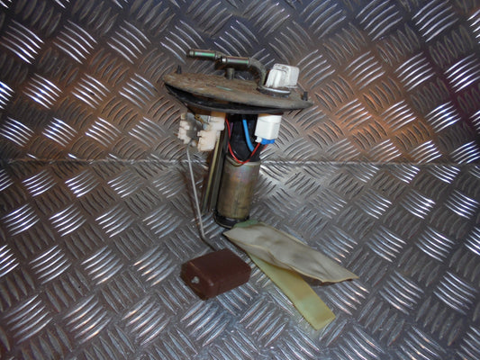 Mazda 626 GF/GW Benz/Brændstofpumpe El Med OEM Nr. Ophugger Fra Mazda Ophugger