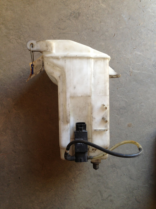 Toyota Picnic/Sportsvan Sprinkler M/Motor Med OEM Nr. Ophugger Fra Toyota Ophugger