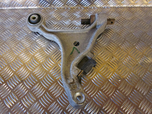 Volvo 80 Serie Bærearm F.N. V Med OEM Nr. Ophugger Fra Volvo Ophugger
