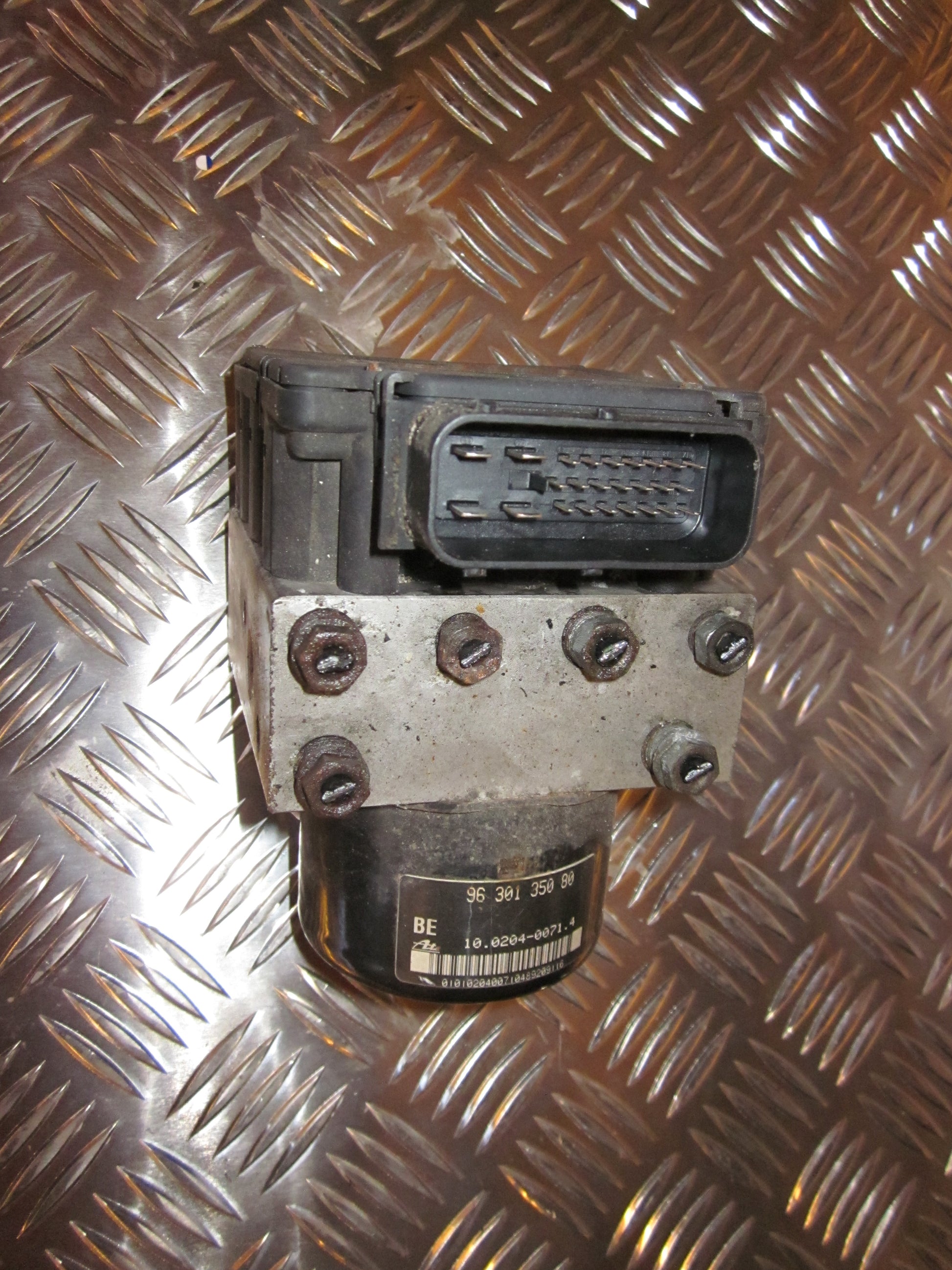 Peugeot 206 Abs Pumpe Med OEM Nr. 454143 Fra Peugeot Ophugger