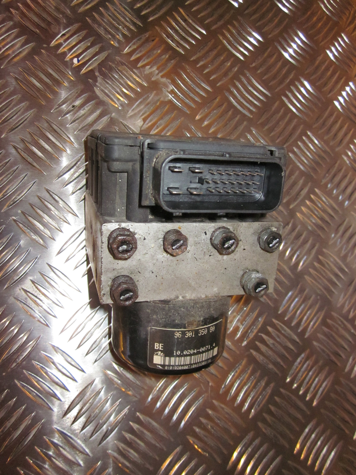 Peugeot 206 ABS Pumpe Med OEM Nr. 9630135080 Fra Peugeot Ophugger
