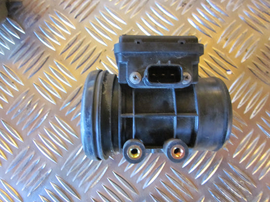 Mazda 323 S 4D BA12 Luftmængdemåler Med OEM Nr. Ophugger Fra Mazda Ophugger