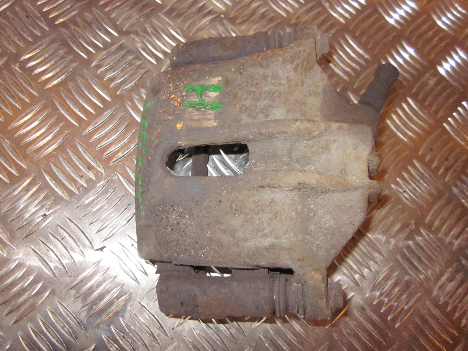 Peugeot 206 Bremsekaliber HF Med OEM Nr. Ophugger Fra Peugeot Ophugger