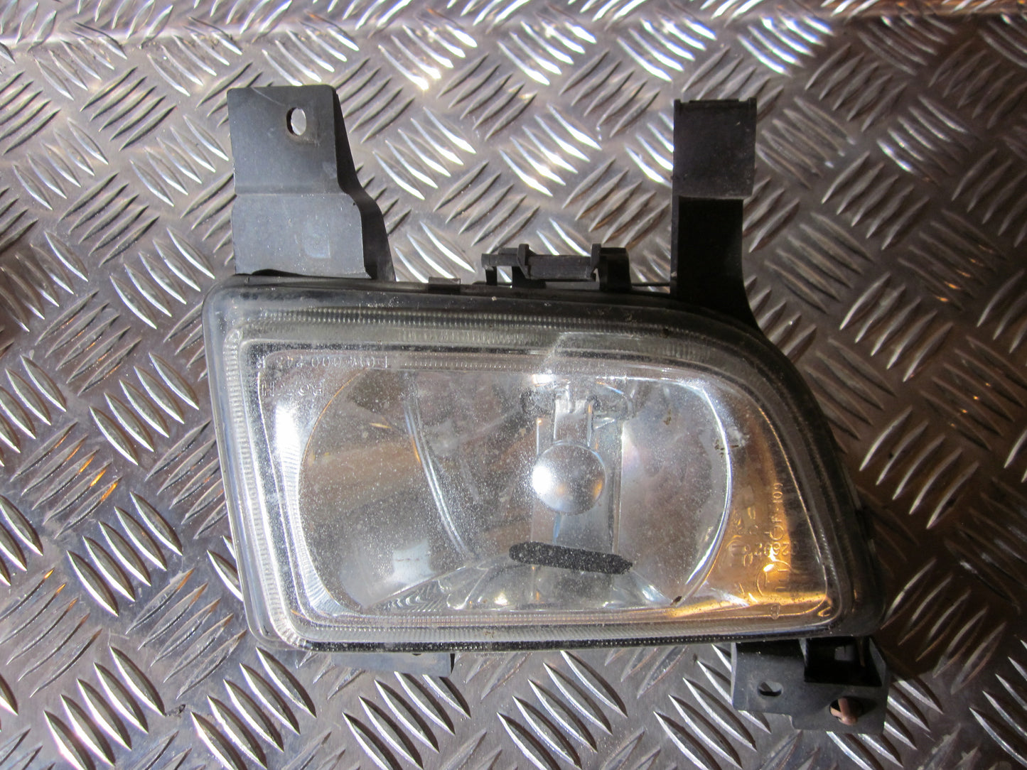 Mazda Premacy Tågelygte For Med OEM Nr. Ophugger Fra Mazda Ophugger