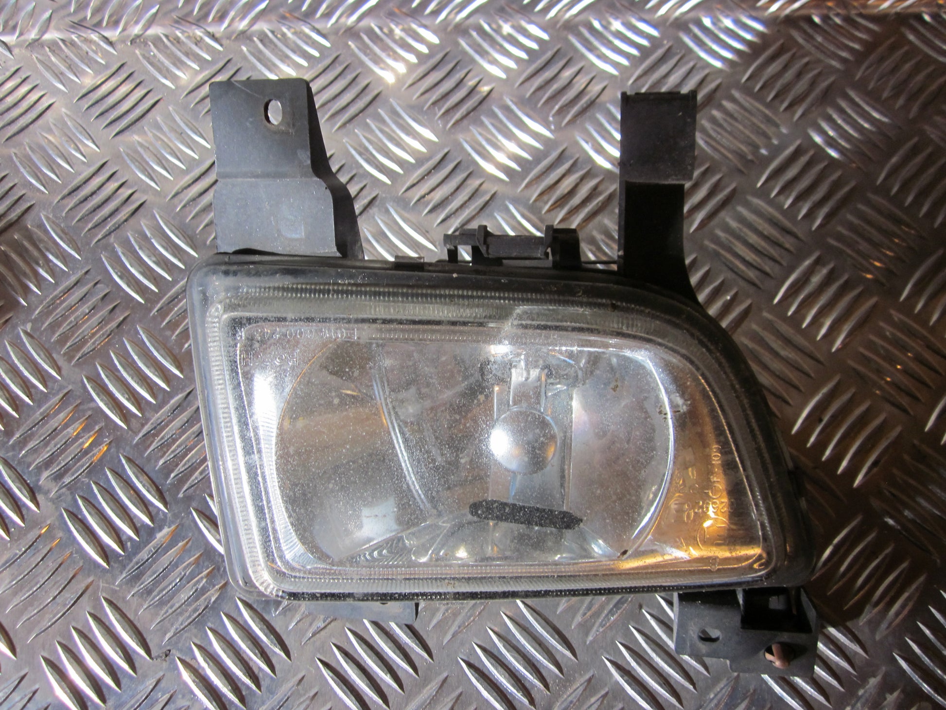 Mazda Premacy Tågelygte For Med OEM Nr. Ophugger Fra Mazda Ophugger