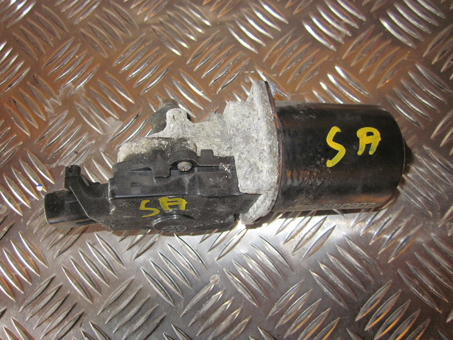 Mazda Premacy Viskermotor Med OEM Nr. Ophugger Fra Mazda Ophugger