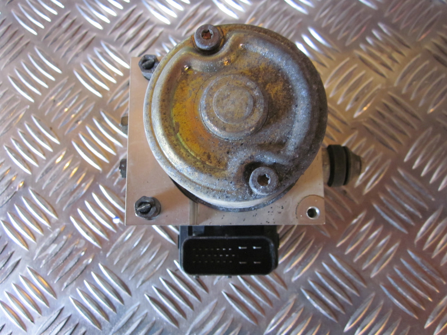 Mazda Premacy Abs Pumpe Med OEM Nr. C1Y0437AZ Fra Mazda Ophugger