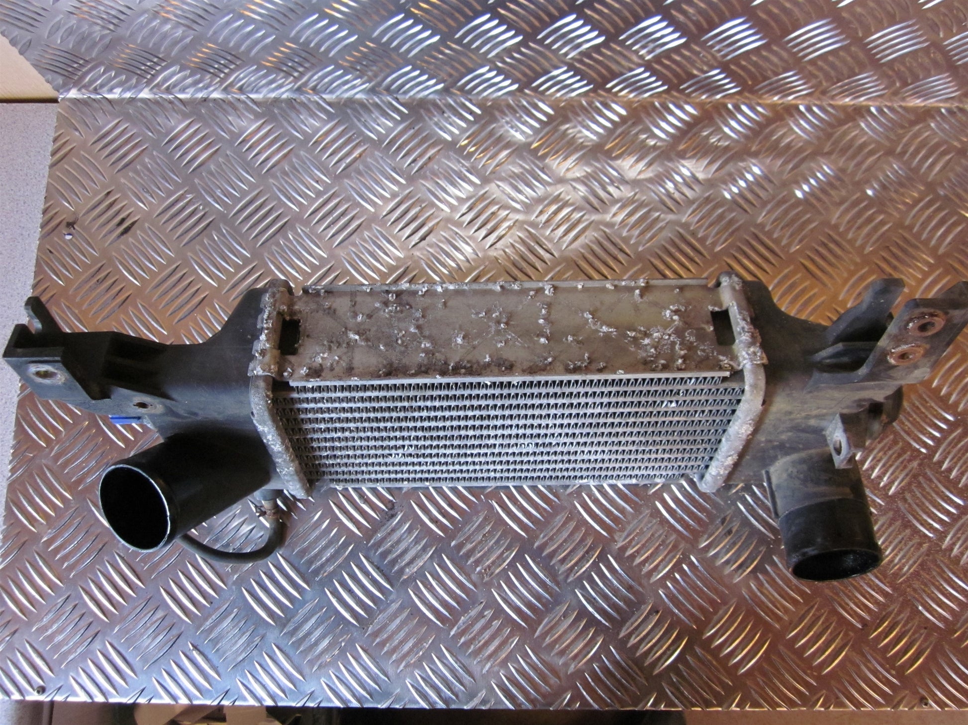 Mazda Premacy Køler Intercooler Med OEM Nr. Ophugger Fra Mazda Ophugger