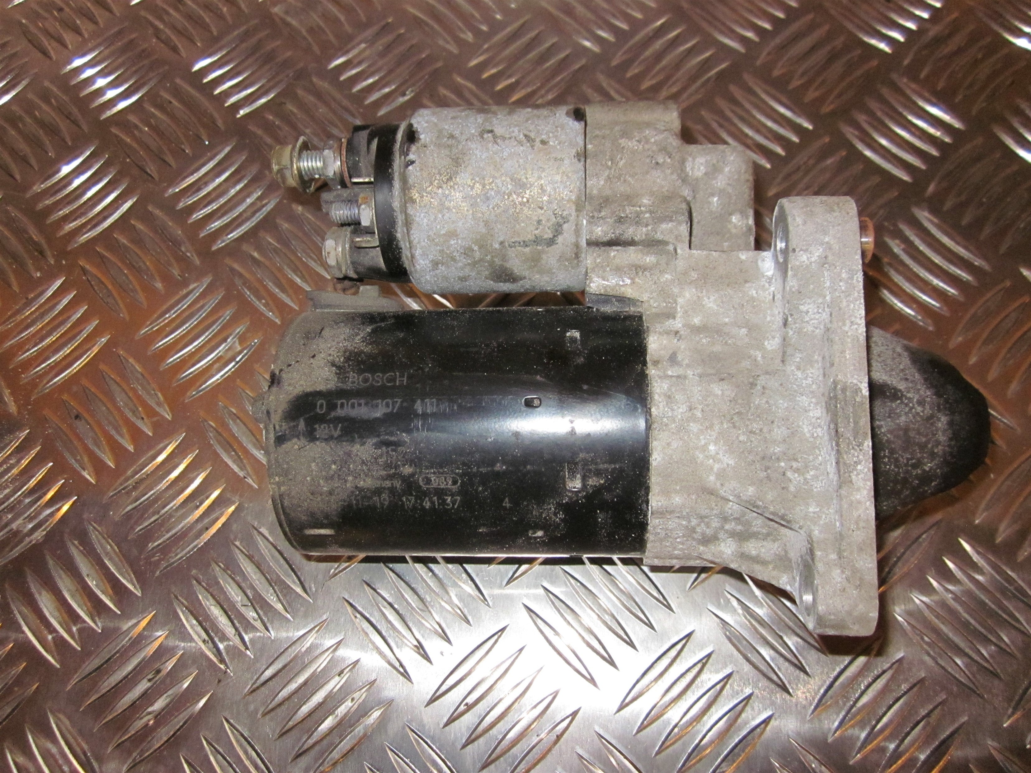 Alfa Romeo Alfa 147 Starter Med OEM Nr. 0001107411 Fra Alfa Romeo Ophugger