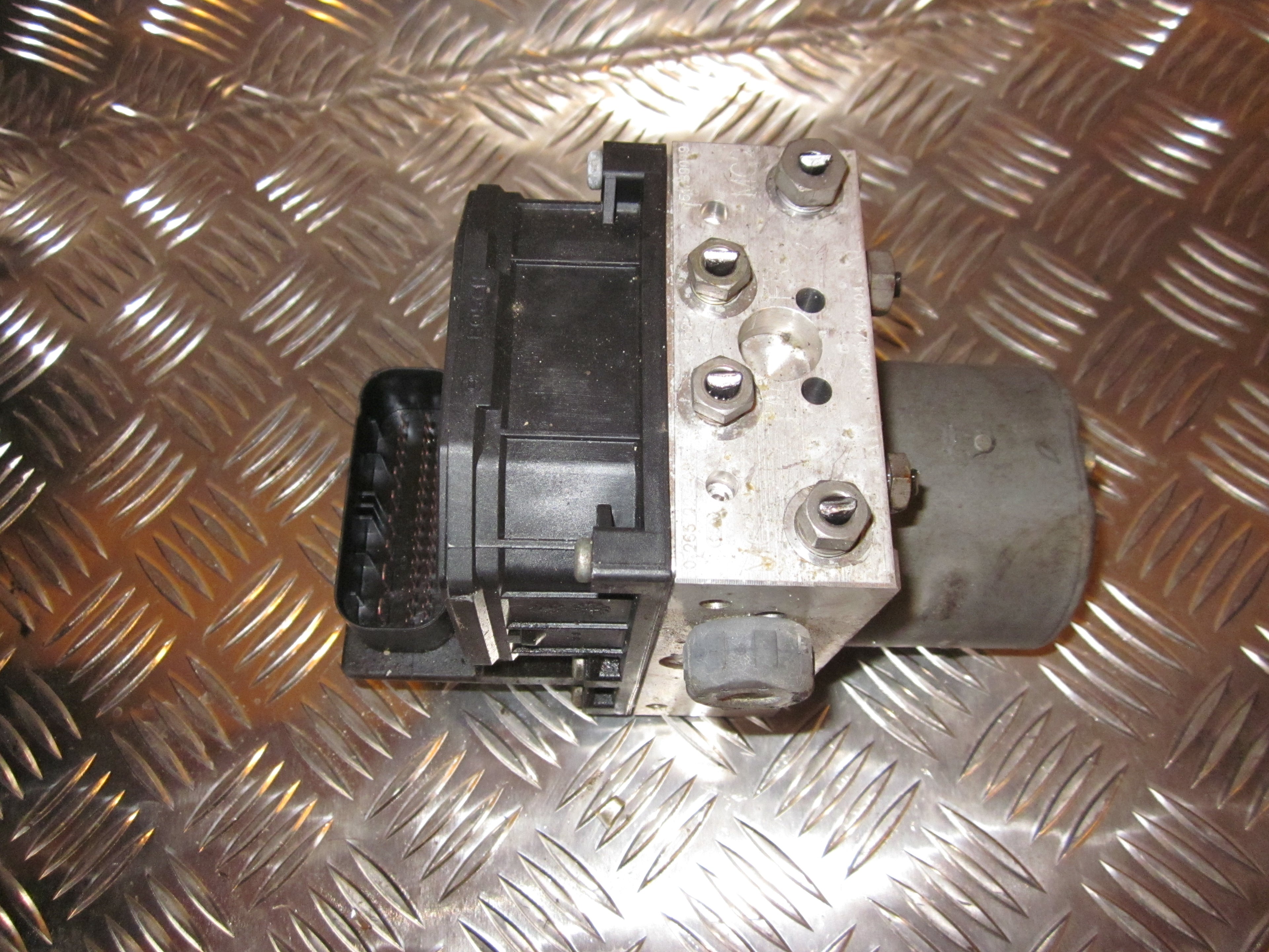 Alfa Romeo Alfa 147 ABS Pumpe Med OEM Nr. 0265224095 Fra Alfa Romeo Ophugger