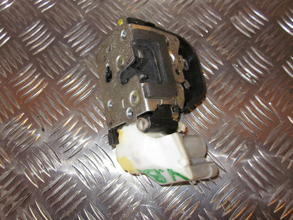 Alfa Romeo 147 Dørlås Med OEM Nr. Ophugger Fra Alfa Romeo Ophugger