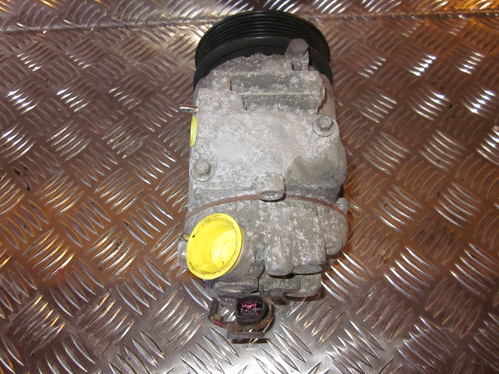 Skoda Fabia Aircondition Pumpe Med OEM Nr. 6Q0820803J Fra Skoda Ophugger