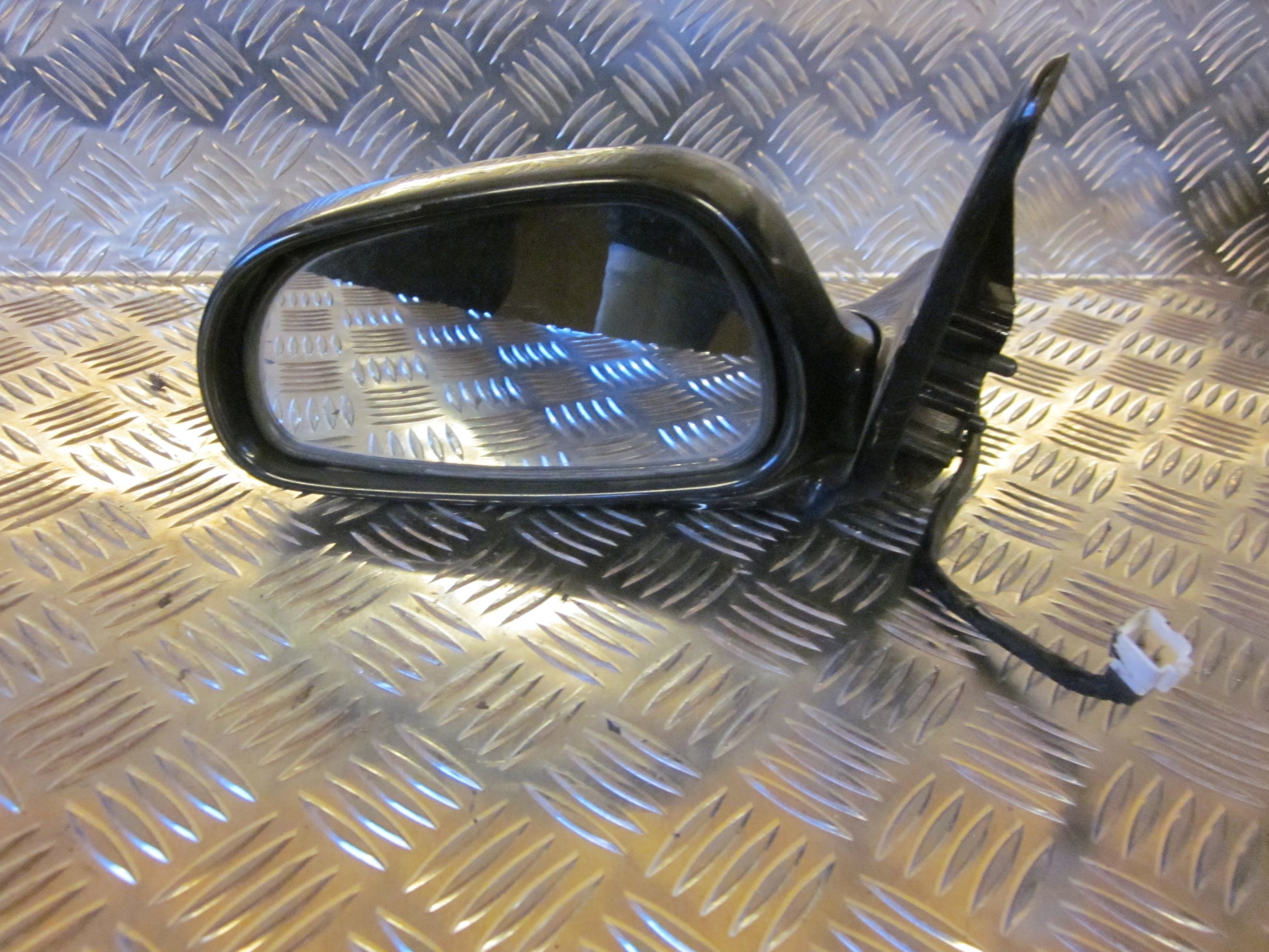 Mazda MX3 Sidespejl Med OEM Nr. Ophugger Fra Mazda Ophugger