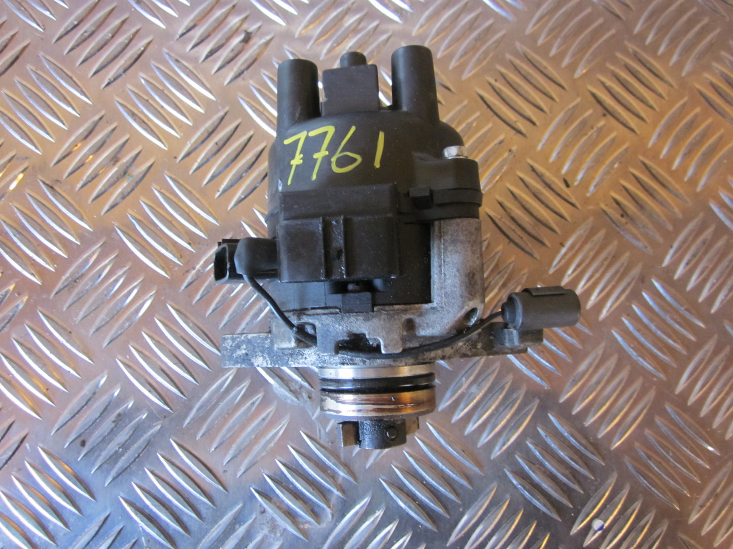 Mazda 323 F 5D BA14 Strømfordeler El Med OEM Nr. Ophugger Fra Mazda Ophugger