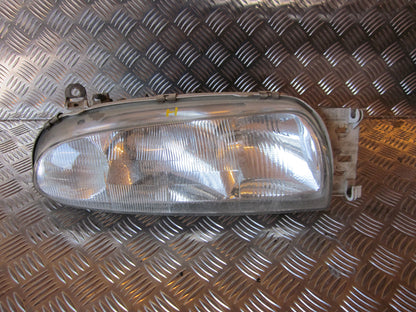 Ford Fiesta 4+5 Forlygte Med OEM Nr. Ophugger Fra Ford Ophugger