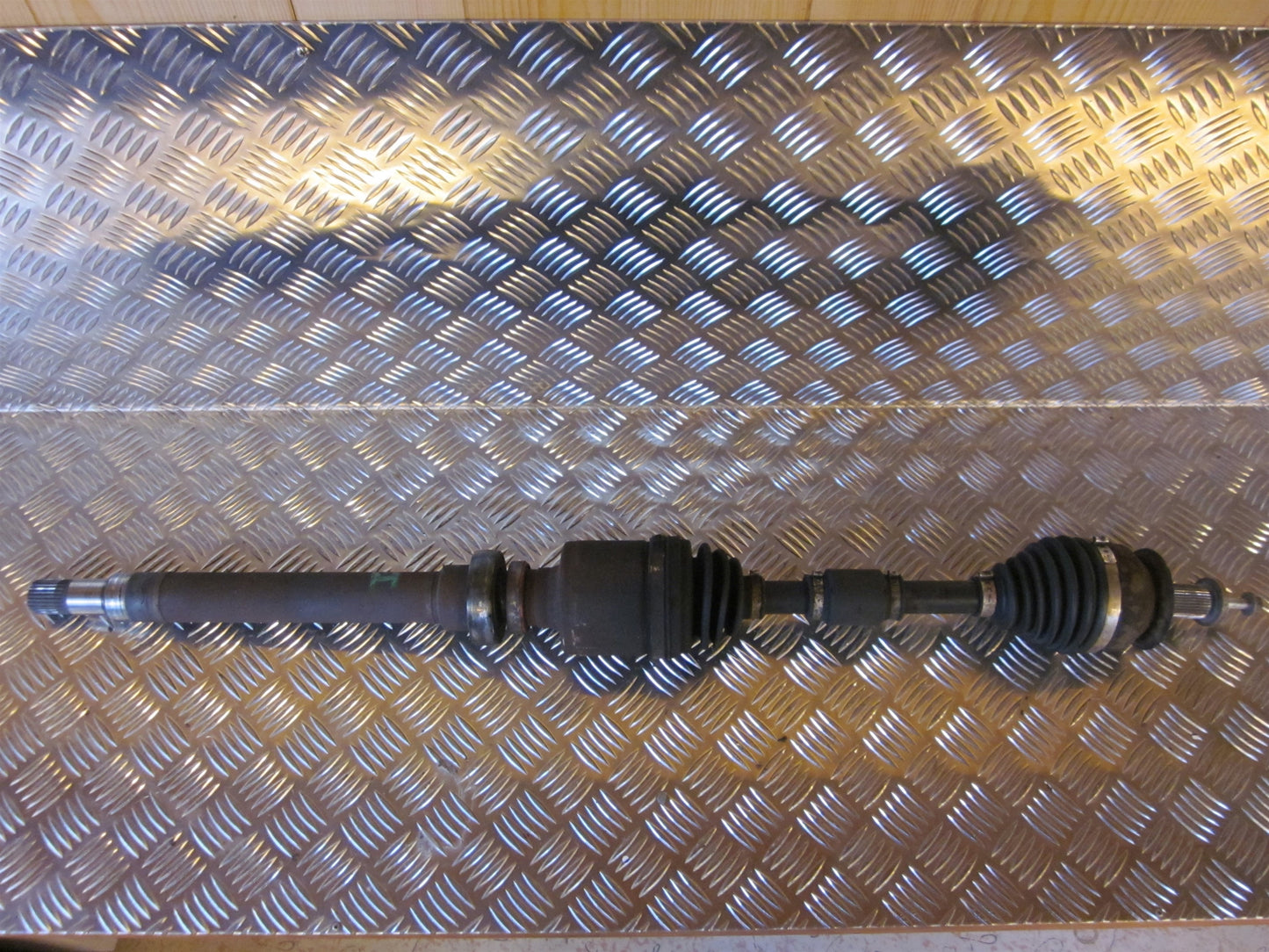 Mazda 3 BK Trækaksel For H Med OEM Nr. Ophugger Fra Mazda Ophugger