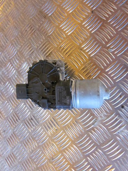 Mazda 3 BK Viskermotor Med OEM Nr. Ophugger Fra Mazda Ophugger