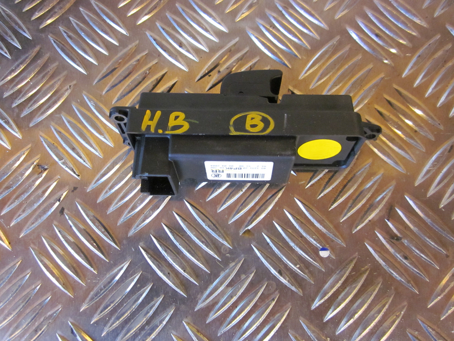 Mazda 3 BK Kontakt Rudehejs Med OEM Nr. Ophugger Fra Mazda Ophugger