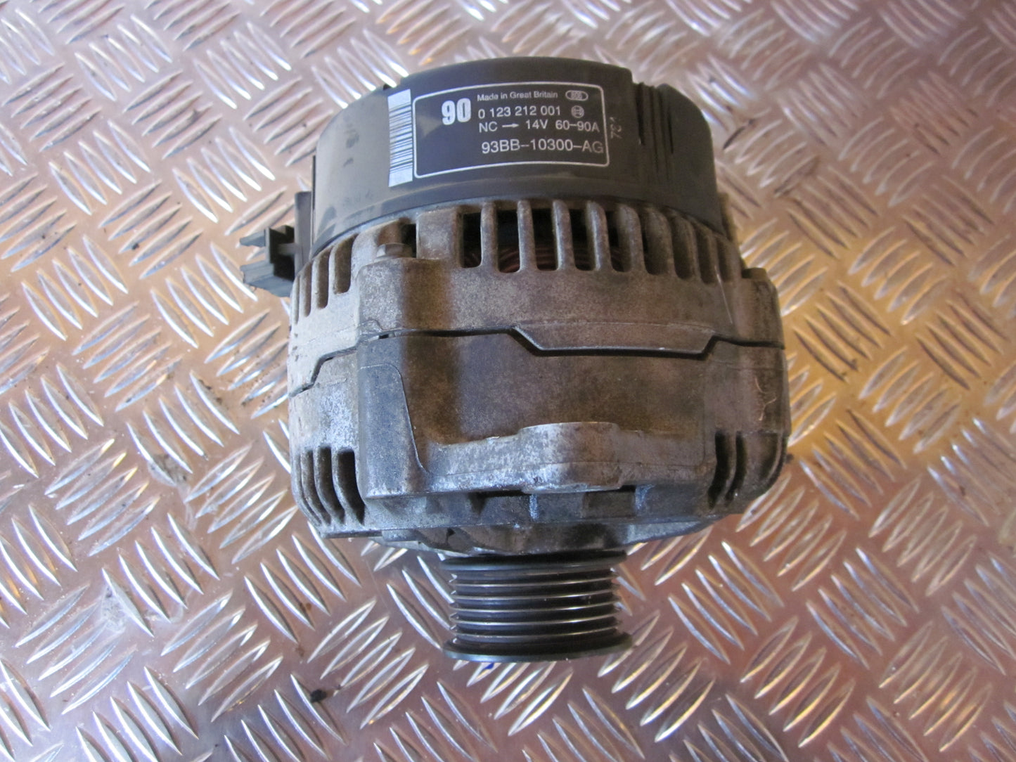 Ford Mondeo 2 Generator Med OEM Nr. 0123212001 Fra Ford Ophugger