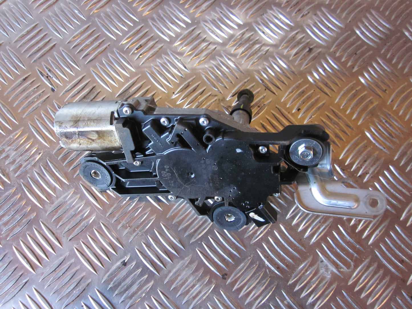 Mazda 3 BK Bagrudevisker Motor Med OEM Nr. 0390201588 Fra Mazda Ophugger