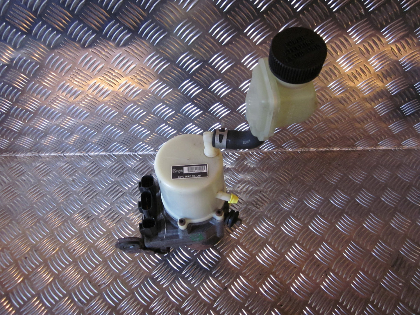 Mazda 3 BK Servopumpe Med OEM Nr. Ophugger Fra Mazda Ophugger