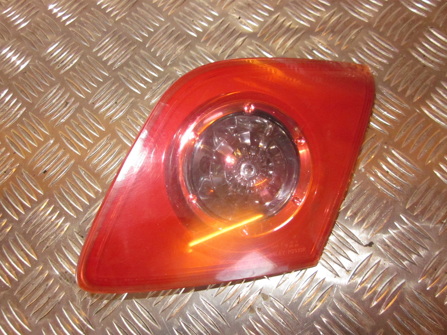 Mazda 3 BK Baglygte Med OEM Nr. Ophugger Fra Mazda Ophugger