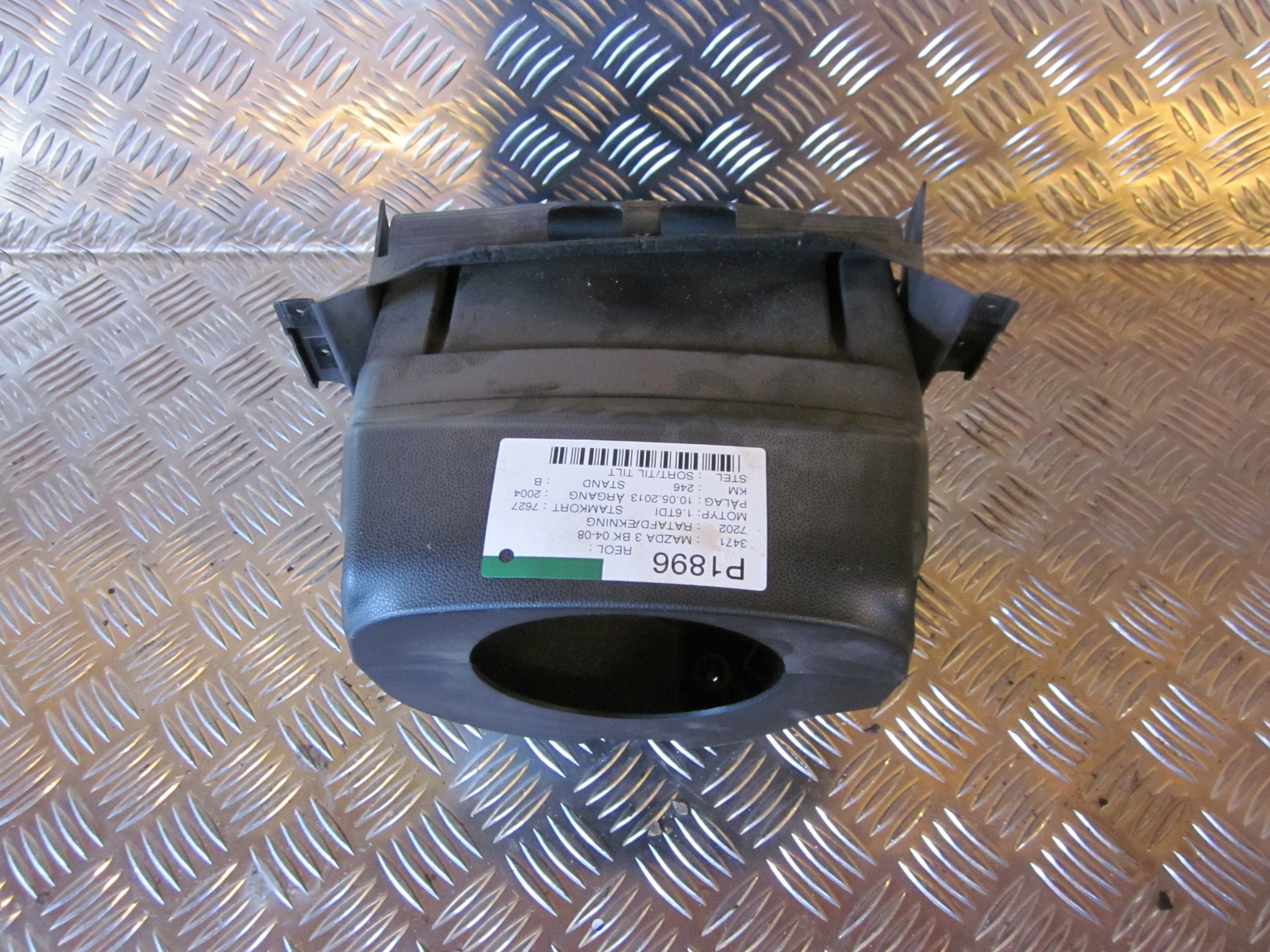 Mazda 3 BK Ratafdækning Med OEM Nr. Ophugger Fra Mazda Ophugger