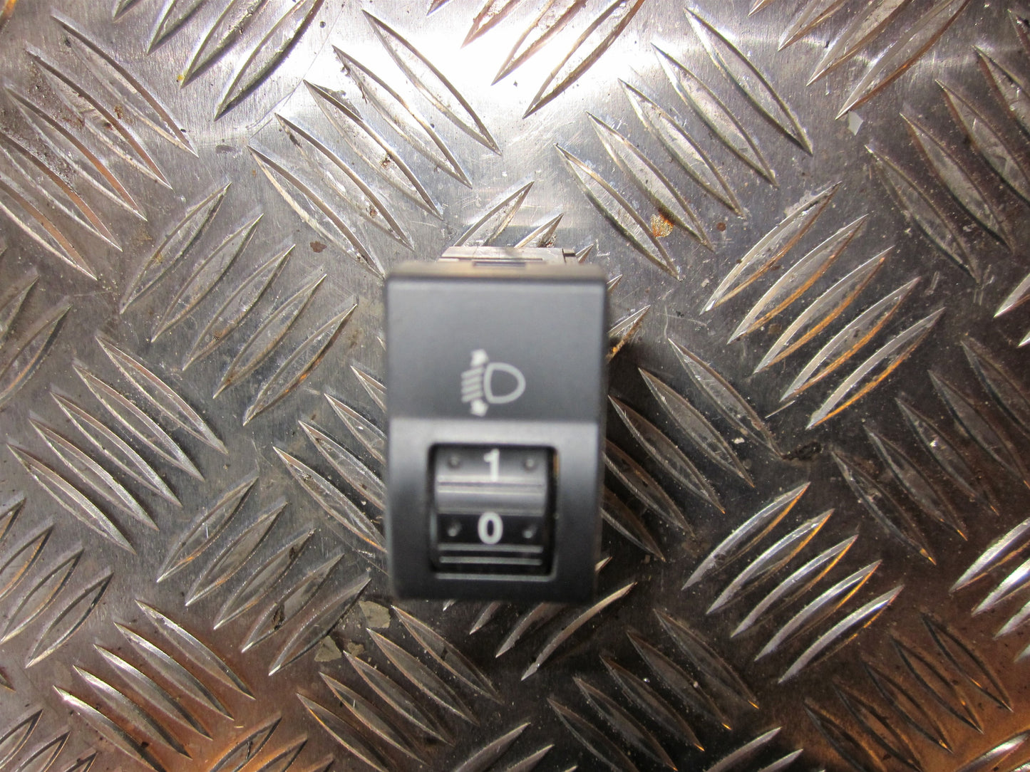 Mazda 3 BK Kontakt Lygtejustering Med OEM Nr. Ophugger Fra Mazda Ophugger