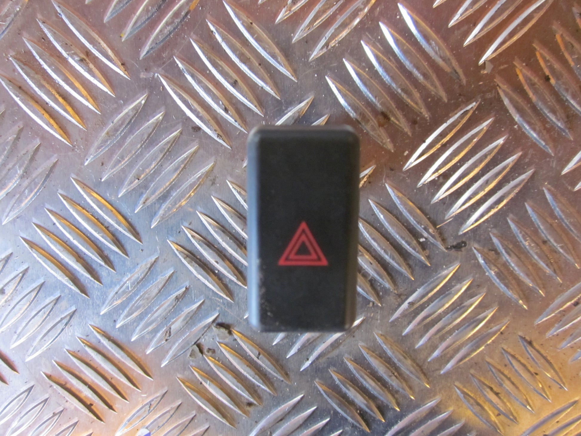 Mazda 3 BK Kontakt Katastrofe Med OEM Nr. Ophugger Fra Mazda Ophugger