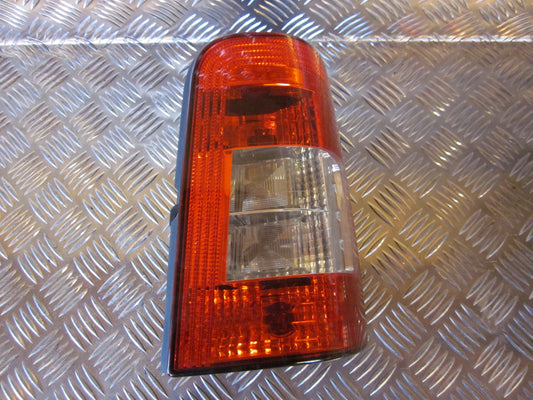 Peugeot Partner Baglygte Med OEM Nr. Ophugger Fra Peugeot Ophugger