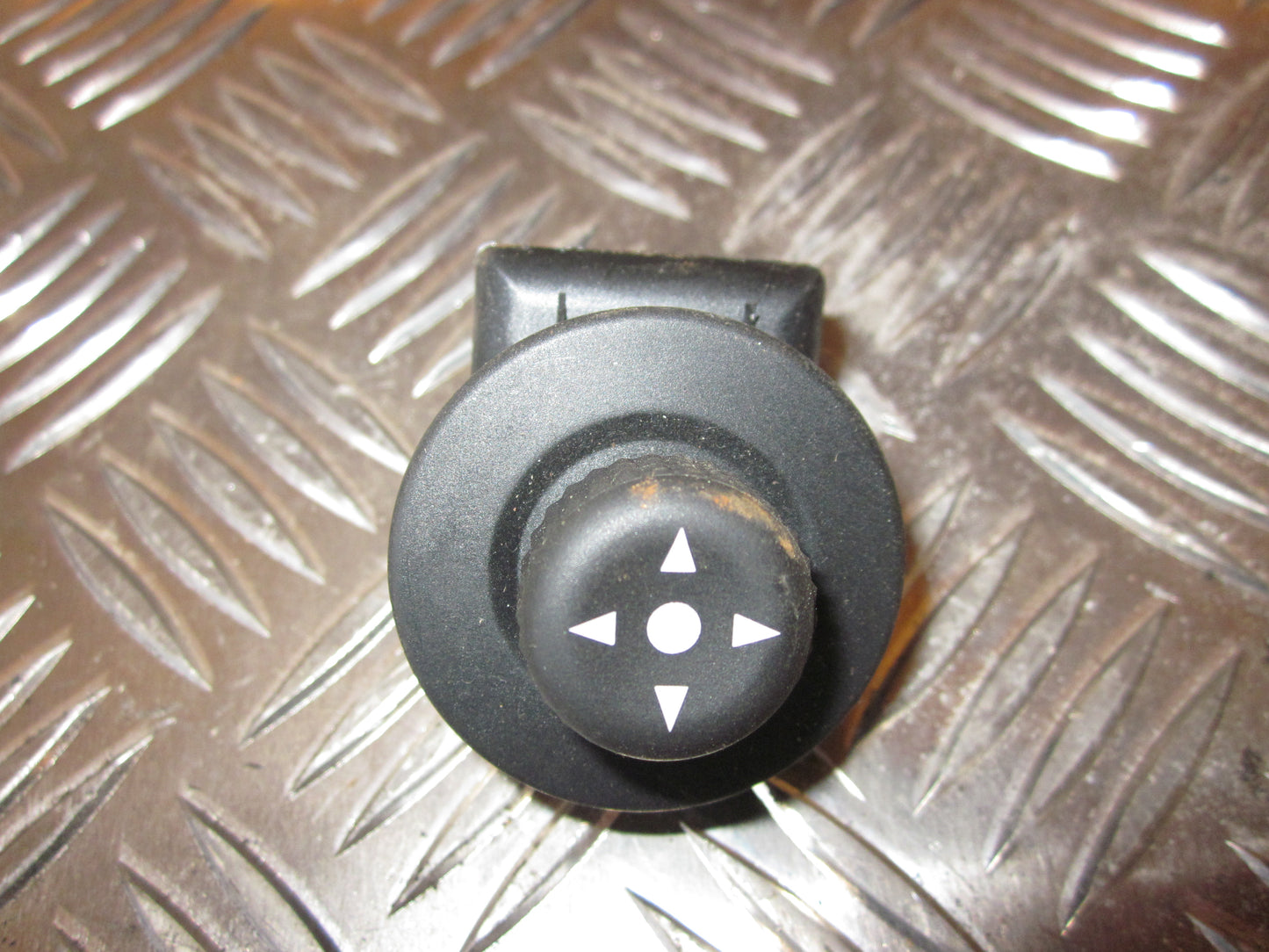 Peugeot Partner Kontakt Sidespejl Med OEM Nr. Ophugger Fra Peugeot Ophugger