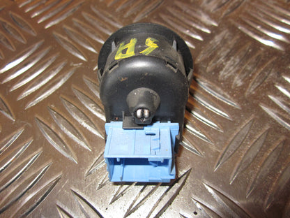 Peugeot Partner Kontakt Sidespejl Med OEM Nr. Ophugger Fra Peugeot Ophugger