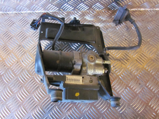 Volvo 850 Abs Pumpe Med OEM Nr. 9140934 Fra Volvo Ophugger