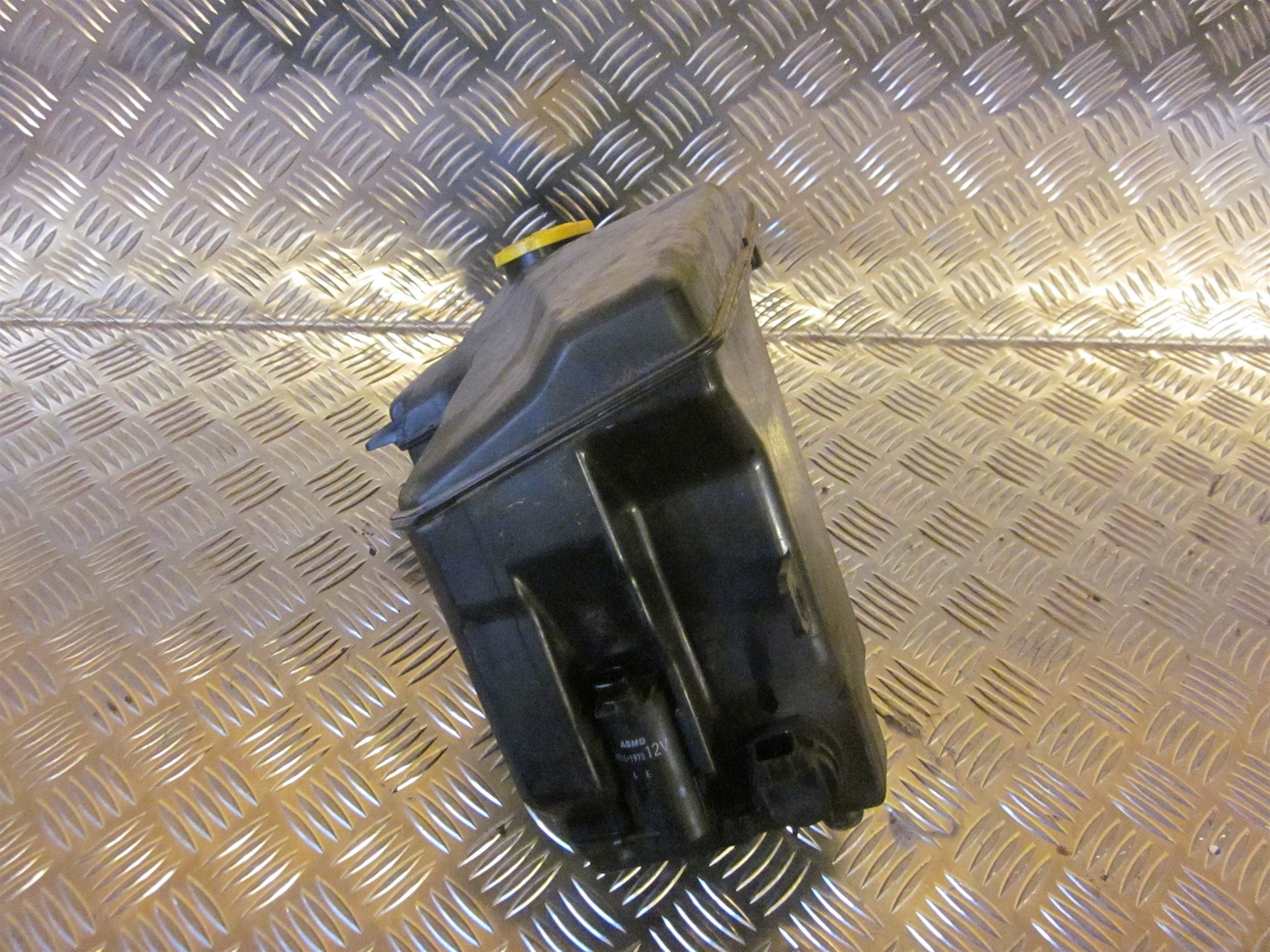 Mazda 6 GG/GY Sprinkler M/Motor Med OEM Nr. Ophugger Fra Mazda Ophugger