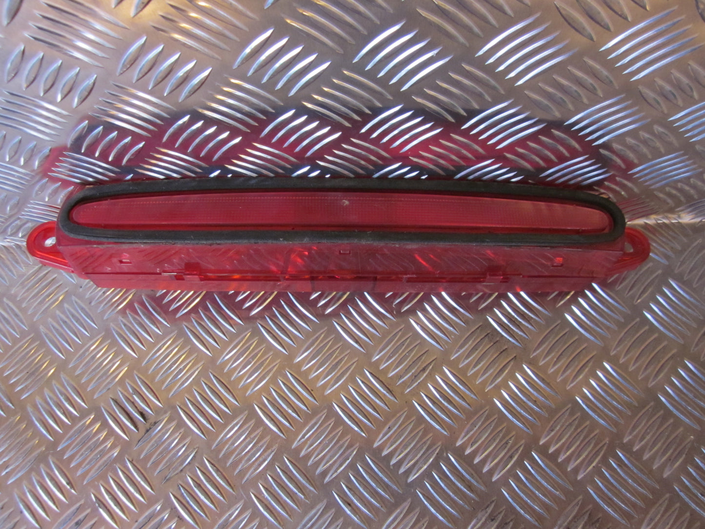 Mazda 6 GG/GY Bremselys Med OEM Nr. Ophugger Fra Mazda Ophugger