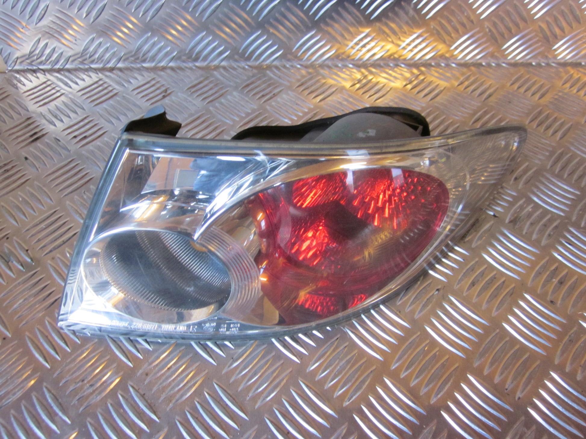 Mazda 6 GG/GY Baglygte Med OEM Nr. Ophugger Fra Mazda Ophugger