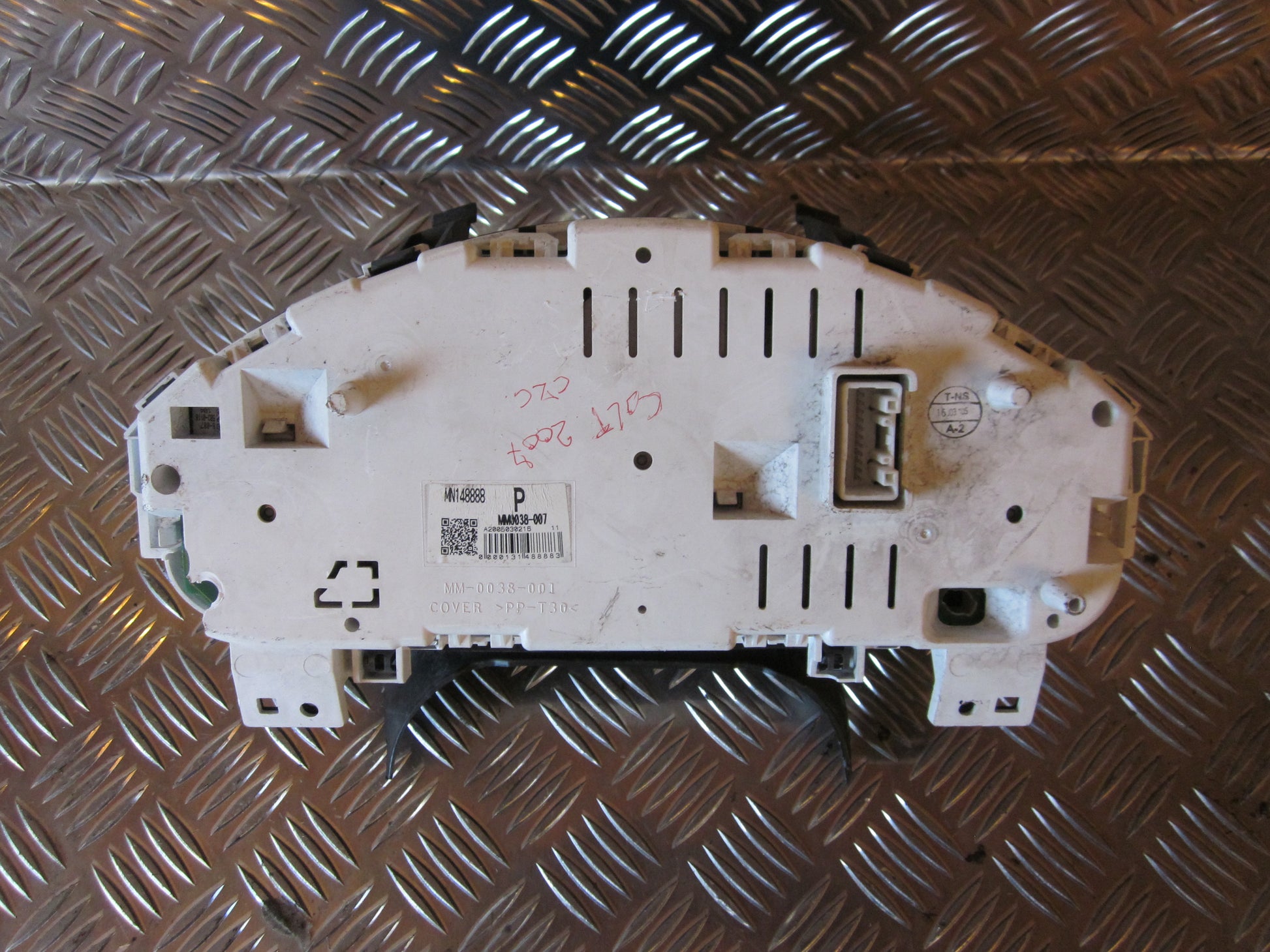 Mitsubishi Colt Speedometer - Instrument Med OEM Nr. Ophugger Fra Mitsubishi Ophugger