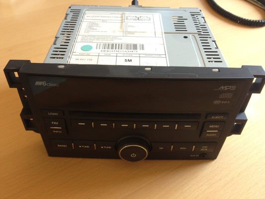 Chevrolet Aveo Radio M/Cd Med OEM Nr. Ophugger Fra Chevrolet Ophugger