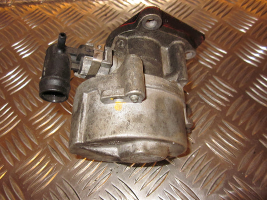 Renault Megane Scenic 2 Vacuumpumpe Med OEM Nr. Ophugger Fra Renault Ophugger
