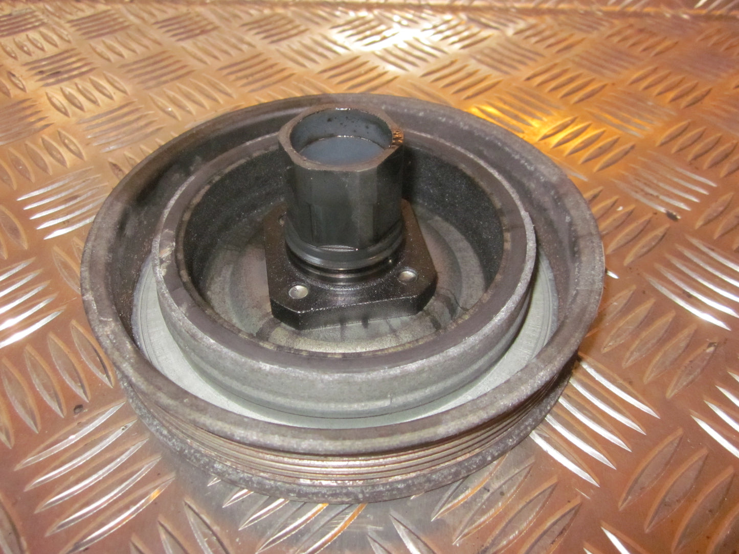 Opel Combo C Krumtap Remskive Servo Med OEM Nr. Ophugger Fra Opel Ophugger