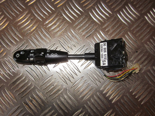 Chevrolet Aveo Kontakt Blink Med OEM Nr. Ophugger Fra Chevrolet Ophugger