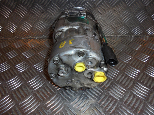 VW Golf 4 1J Aircondition Pumpe Med OEM Nr. 1J0820803F Fra VW Ophugger