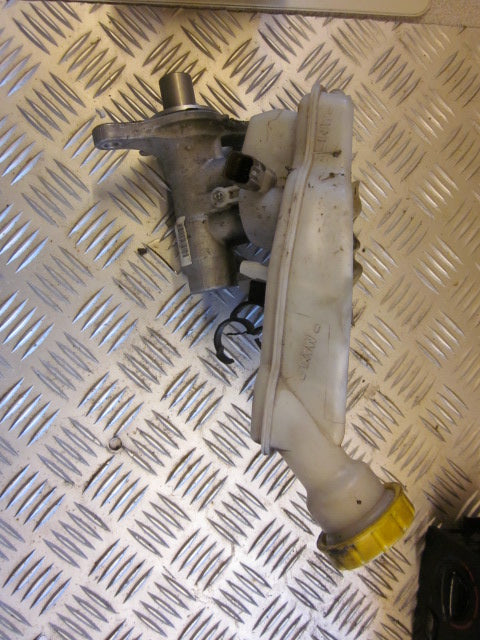 Peugeot 207 Bremsehovedcylinder Med OEM Nr. Ophugger Fra Peugeot Ophugger
